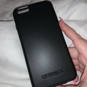 BLACK 6s+ OTTERBOX CASE
